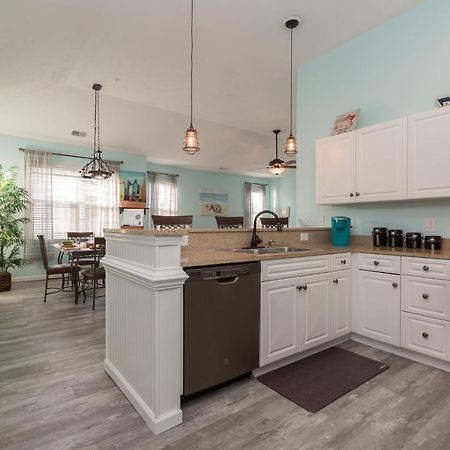 Modern Condo With Shared Pools,Hot Tubs, Walk To Beach & Plenty Of Golf! Myrtle Beach Kültér fotó